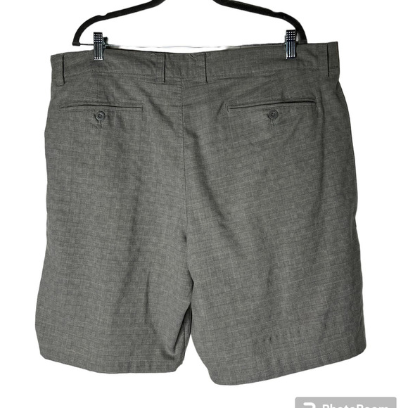 O'Neill Men's Shorts Size 40 in Gray Plaid - Picture 2 of 6